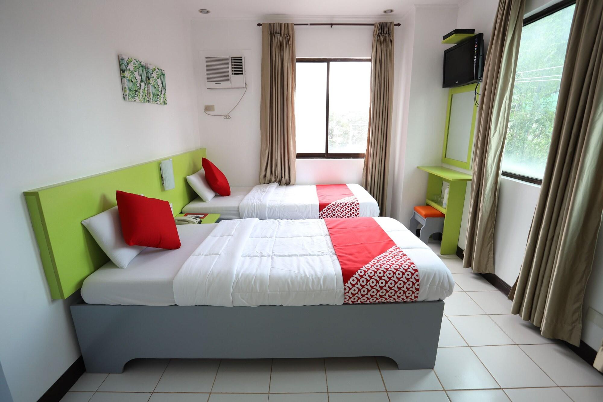 Oyo 210 Apple Tree Suites Cebu Extérieur photo