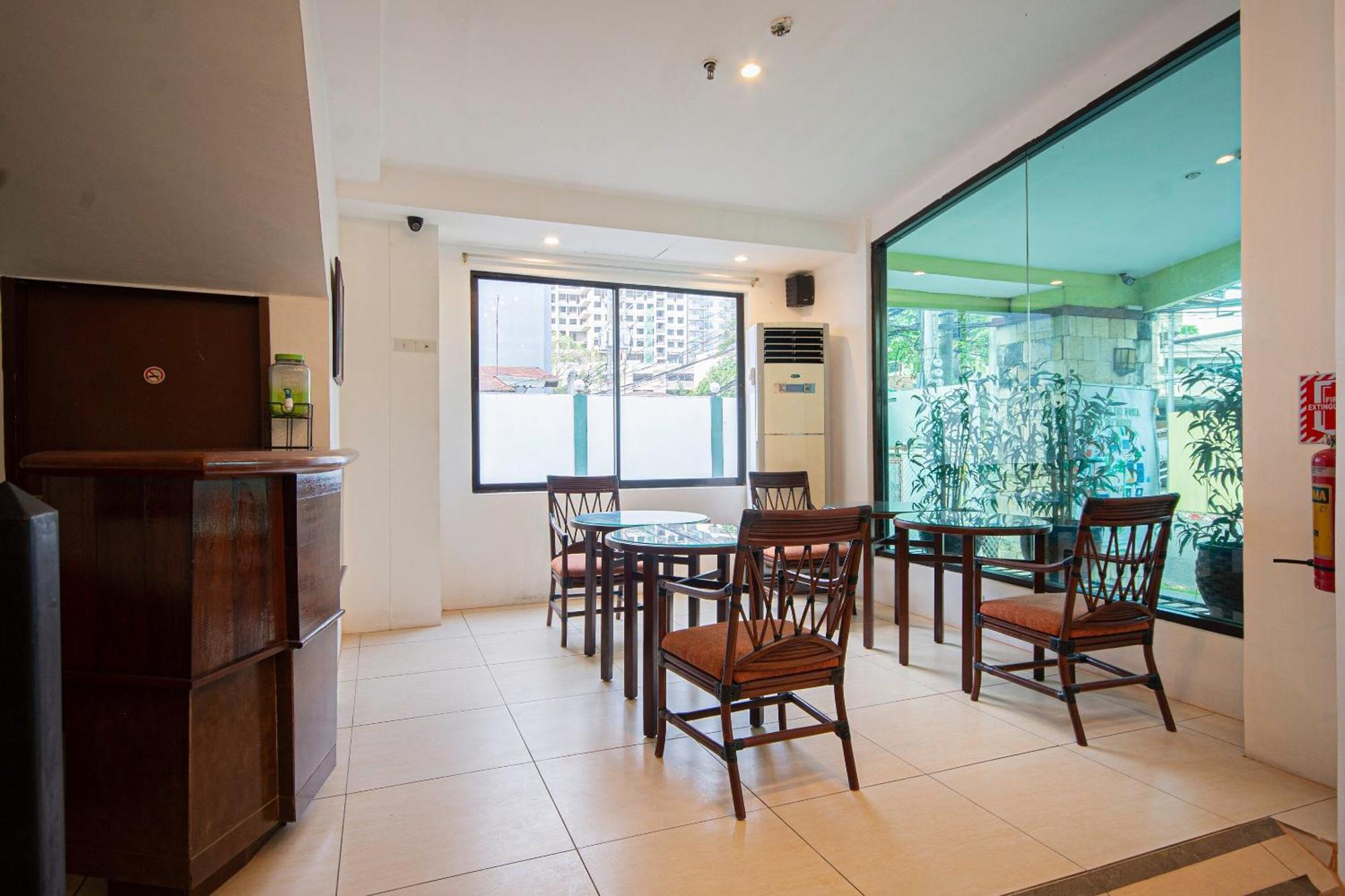 Oyo 210 Apple Tree Suites Cebu Extérieur photo