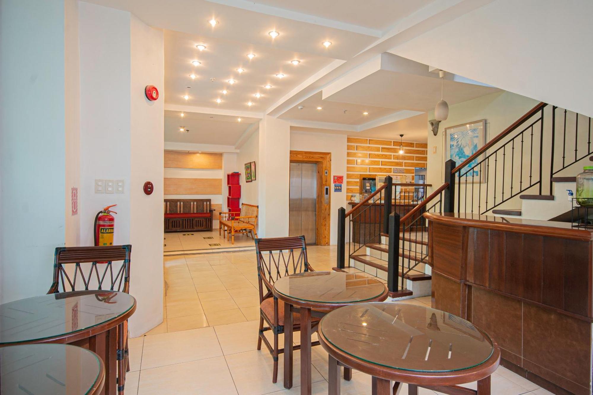 Oyo 210 Apple Tree Suites Cebu Extérieur photo