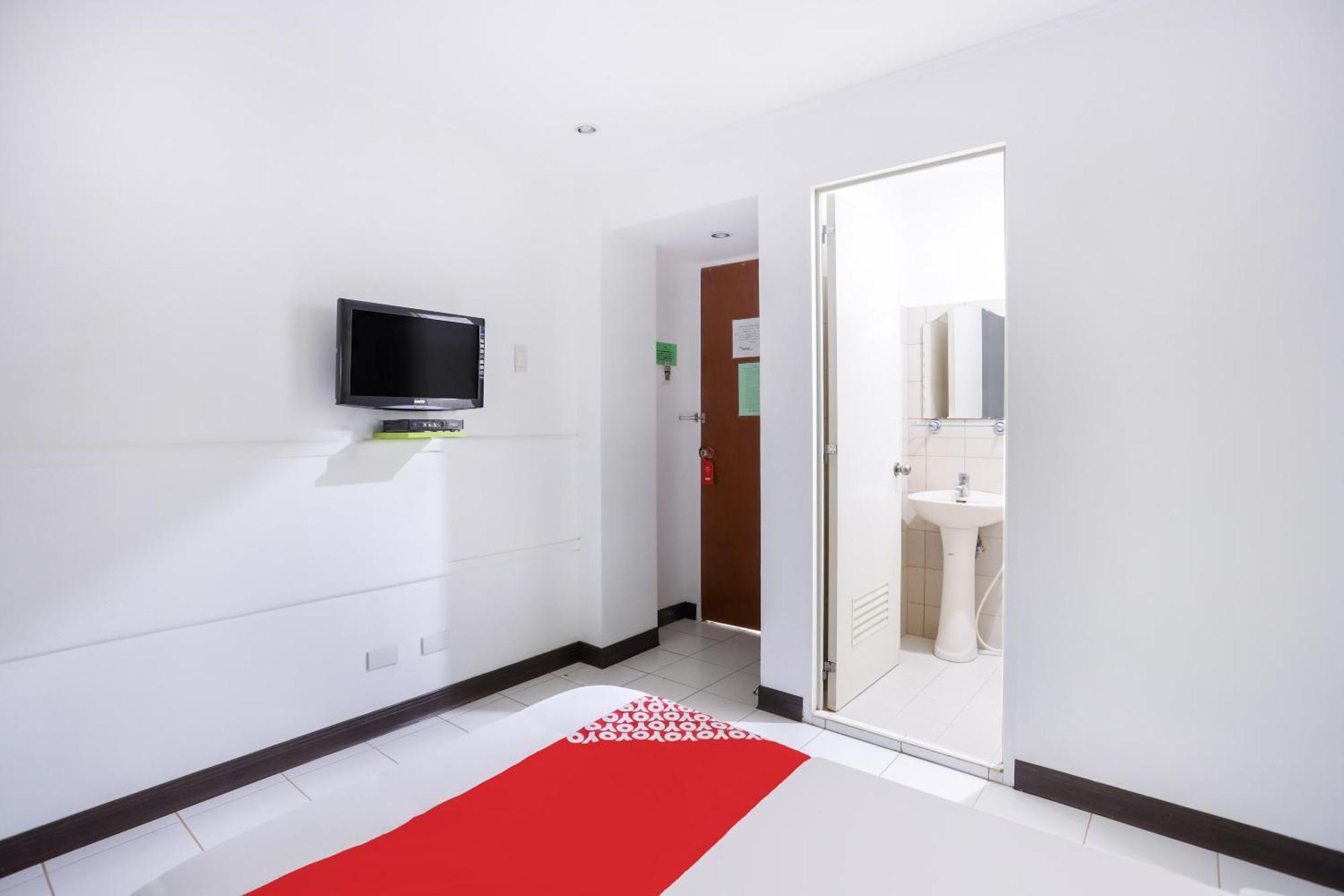 Oyo 210 Apple Tree Suites Cebu Extérieur photo